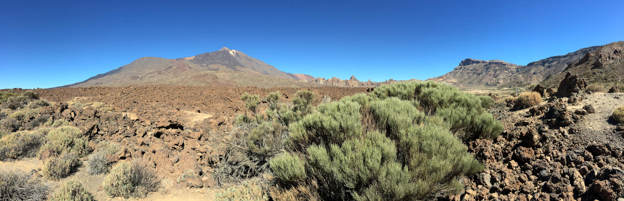 Bizzare Landschaften im Teide Nationalpark auf Teneriffa